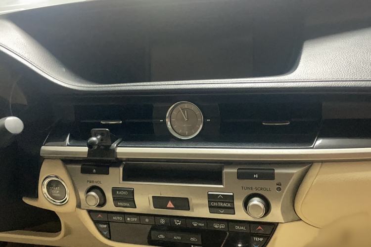 Used Lexus ES 2014 250 Elite Edition Audio And AC Panel