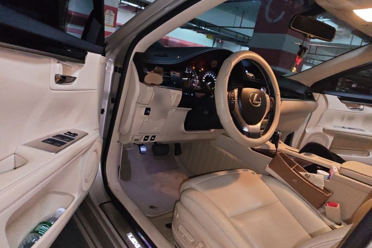 Used Lexus ES 2014 250 Elite Edition Driver Seat