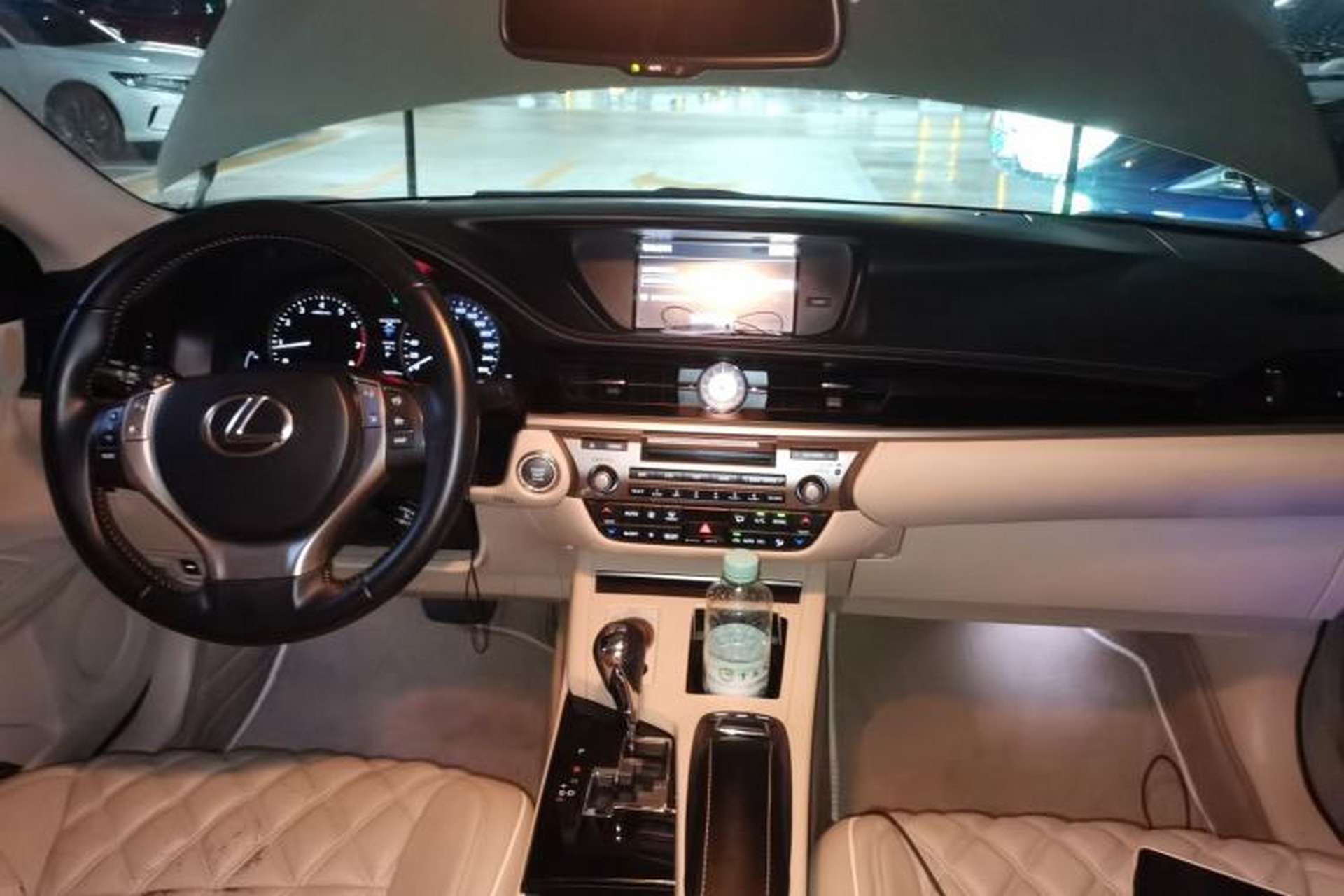 Used Lexus ES 2014 250 Elite Edition Interior 2