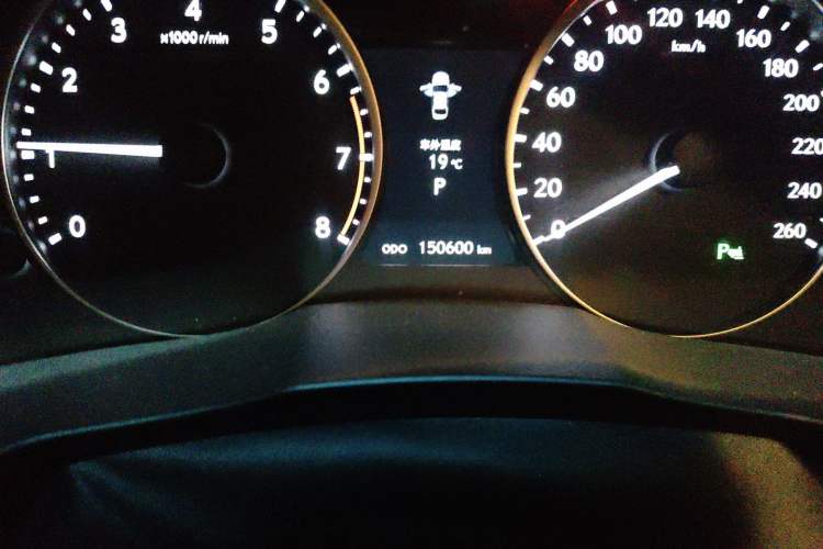 Used Lexus ES 2014 250 Elite Edition Odometer Close Up