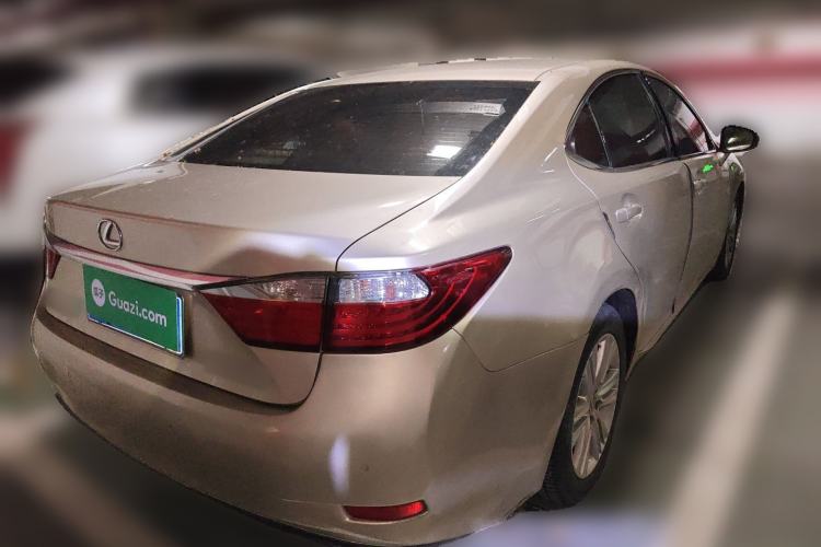 Used Lexus ES 2014 250 Elite Edition Rear Right 45 Deg