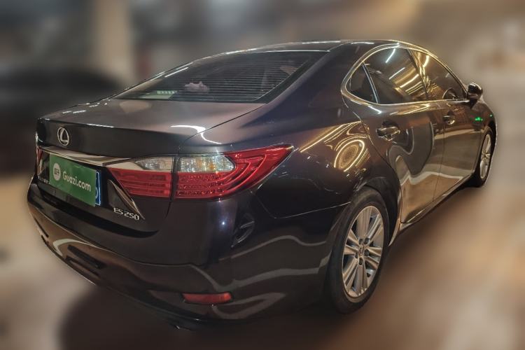 Used Lexus ES 2014 250 Elite Edition Rear Right 45 Deg