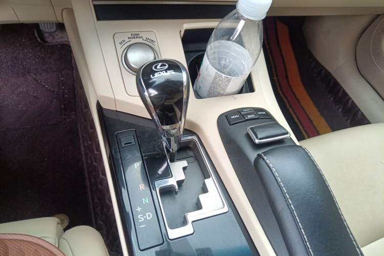 Used Lexus ES 2014 250 Elite Edition Gear Lever