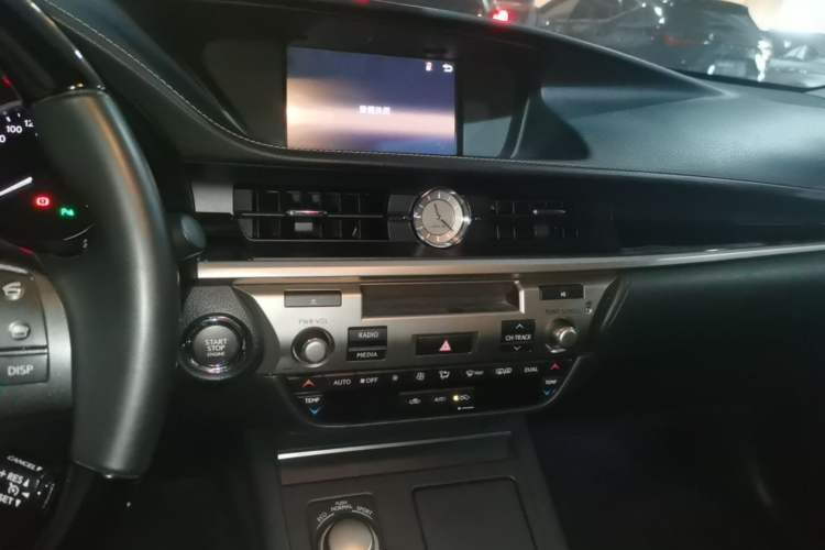 Used Lexus ES 2014 250 Elite Edition Audio And AC Panel