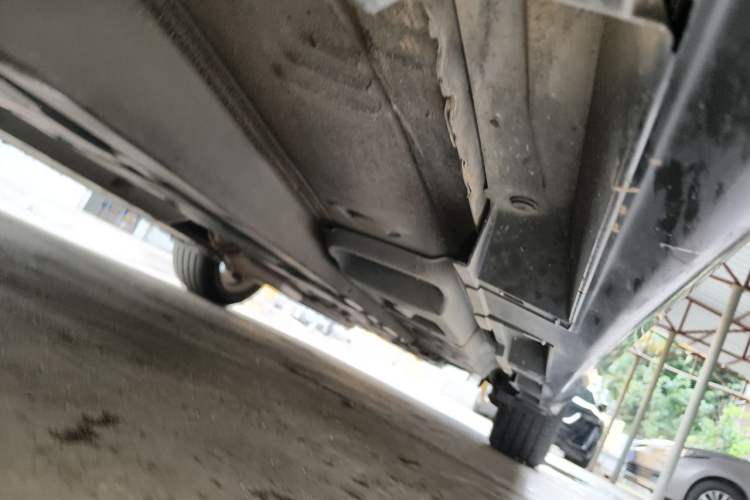 Used Lexus ES 2014 300h Elite Edition Chassis Front Left