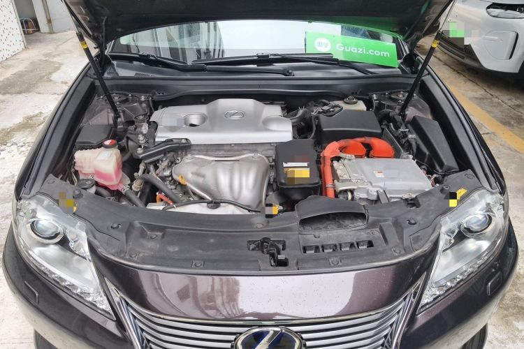 Used Lexus ES 2014 300h Elite Edition Engine Bay