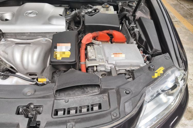 Used Lexus ES 2014 300h Elite Edition Engine Bay Left