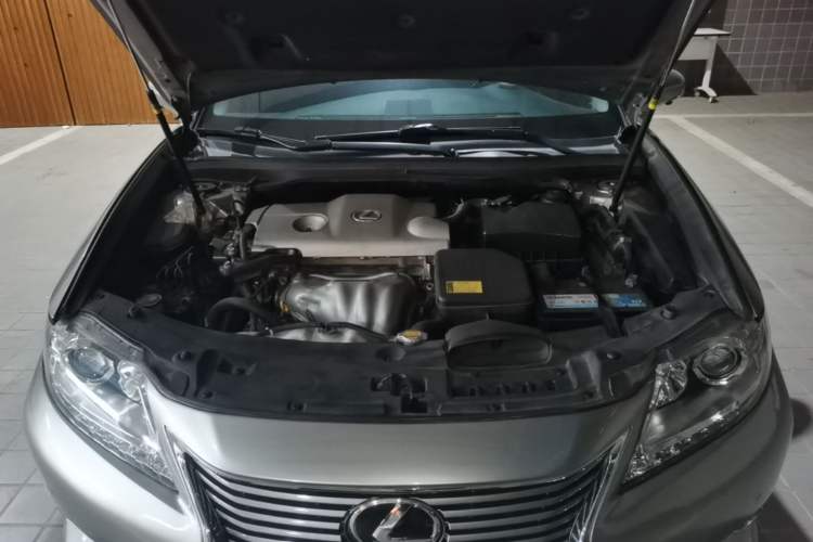 Used Lexus ES 2014 250 Elite Edition Engine Bay
