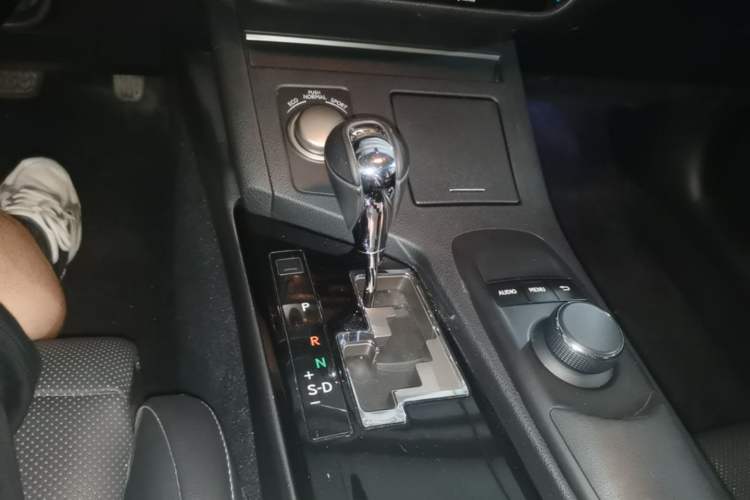 Used Lexus ES 2014 250 Elite Edition Gear Lever