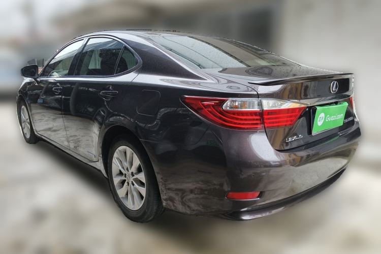 Used Lexus ES 2014 300h Elite Edition Rear Left 45 Deg