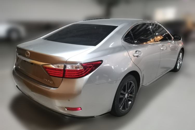 Used Lexus ES 2014 250 Elite Edition Rear Right 45 Deg