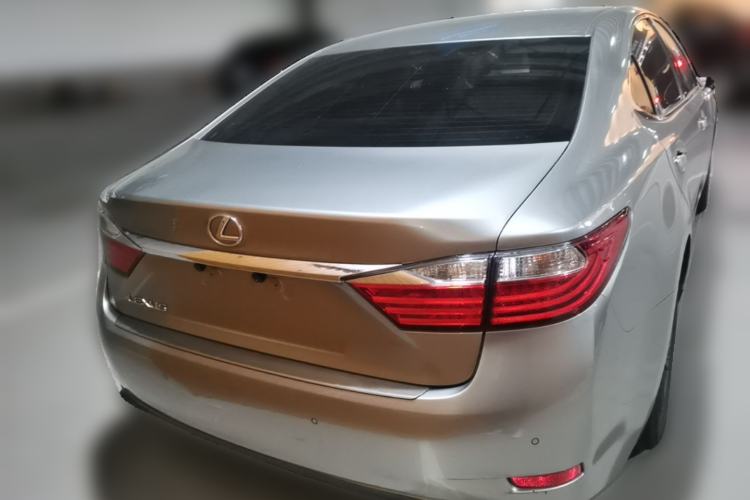 Used Lexus ES 2014 250 Elite Edition Rear