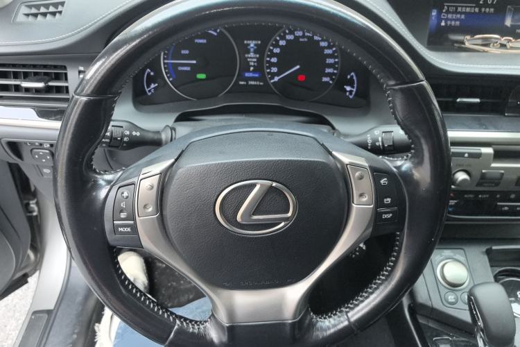 Used Lexus ES 2014 300h Elite Edition Steering Wheel