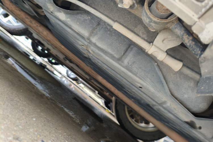Used Lexus ES 2014 300h Comfort Edition Chassis Rear Left
