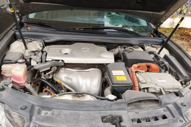 Used Lexus ES 2014 300h Comfort Edition Engine Bay