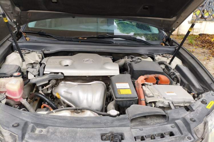 Used Lexus ES 2014 300h Comfort Edition Engine Bay Left