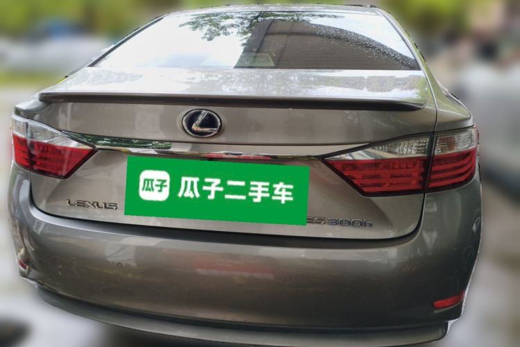 Used Lexus ES 2014 300h Comfort Edition Rear
