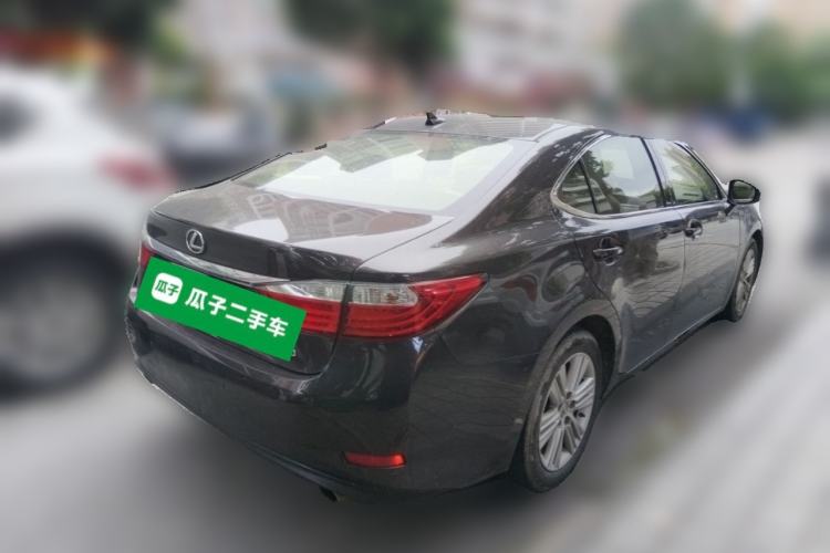 Used Lexus ES 2014 250 Elite Edition Rear Right 45 Deg