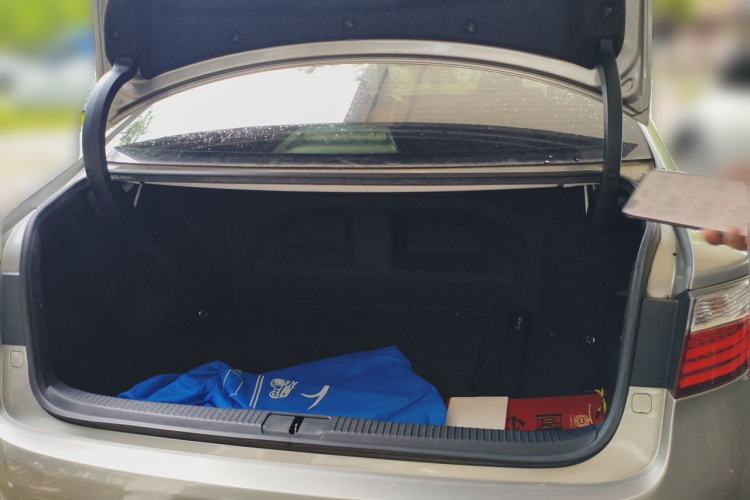 Used Lexus ES 2014 300h Comfort Edition Trunk