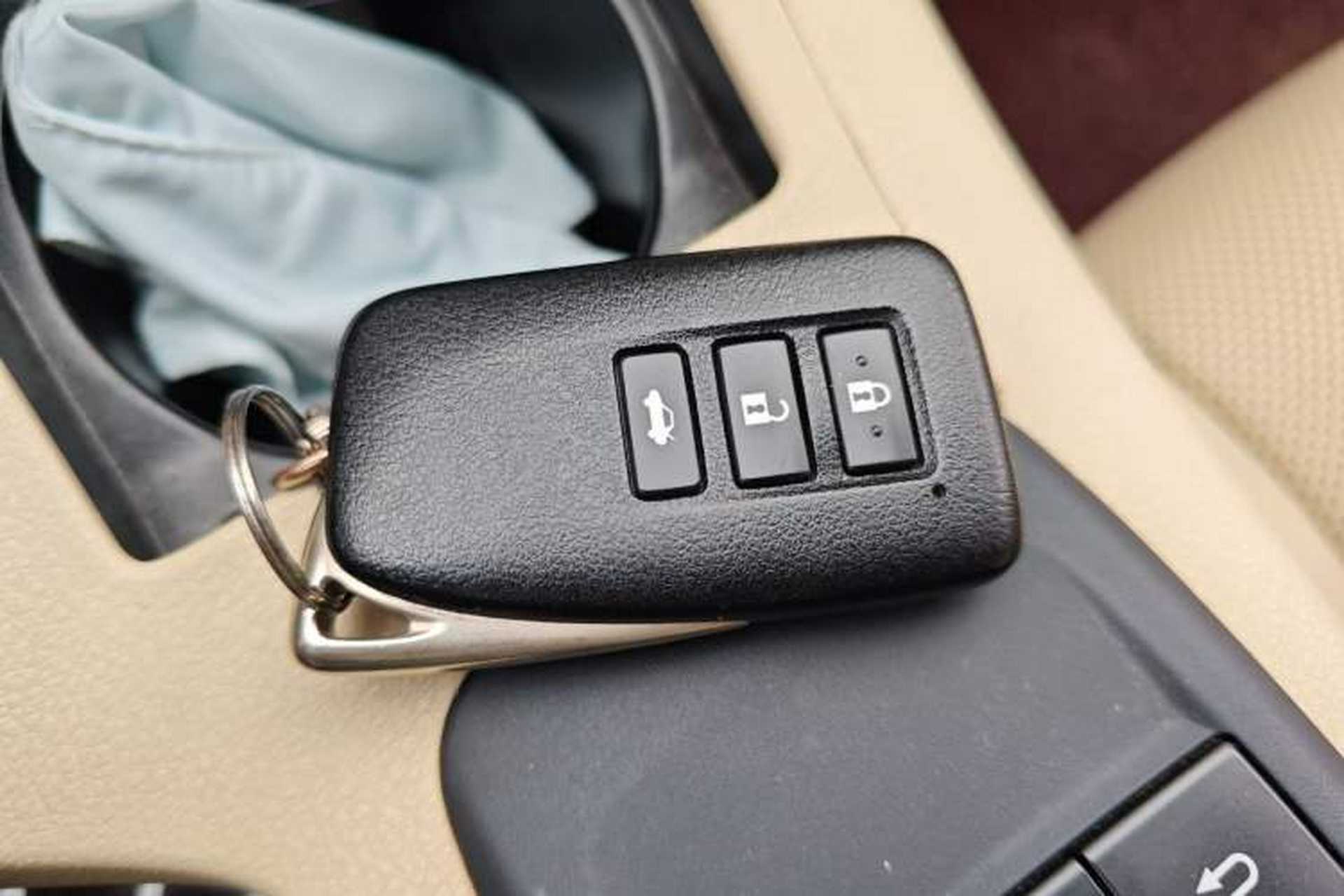 Used Lexus ES 2014 250 Elite Edition Vehicle Key