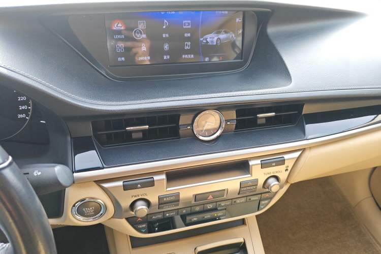 Used Lexus ES 2014 250 Elite Edition Audio And AC Panel