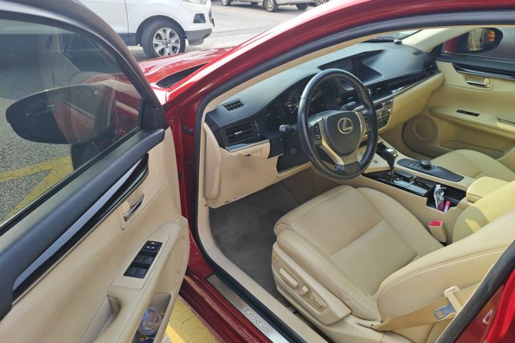 Used Lexus ES 2014 250 Elite Edition Driver Seat