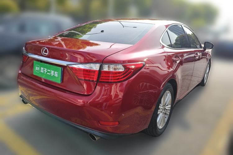 Used Lexus ES 2014 250 Elite Edition Rear Right 45 Deg