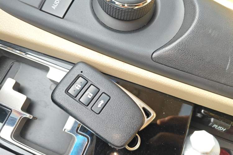 Used Lexus ES 2014 250 Elite Edition Vehicle Key