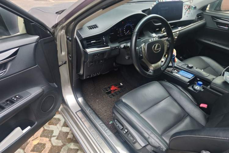 Used Lexus ES 2014 250 Elite Edition Driver Seat