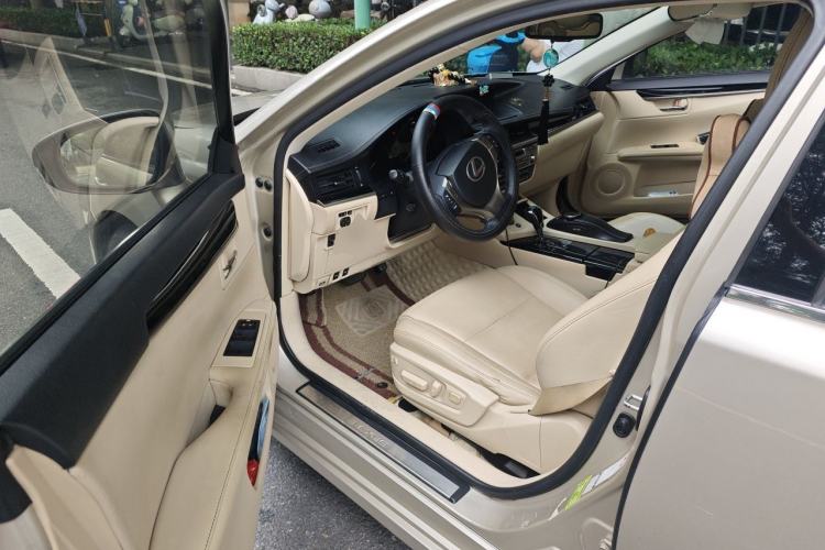 Used Lexus ES 2014 250 Elite Edition Driver Seat