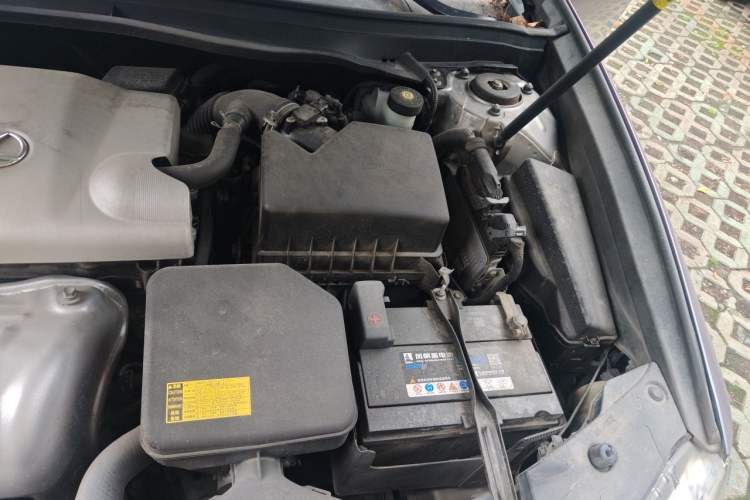 Used Lexus ES 2014 250 Elite Edition Engine Bay Left