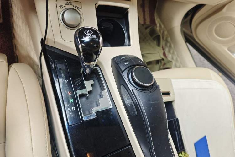 Used Lexus ES 2014 250 Elite Edition Gear Lever