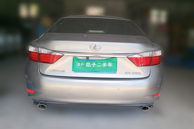 Used Lexus ES 2014 250 Elite Edition Rear