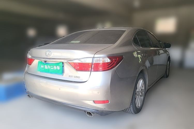 Used Lexus ES 2014 250 Elite Edition Rear Right 45 Deg