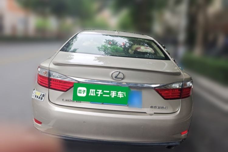 Used Lexus ES 2014 250 Elite Edition Rear