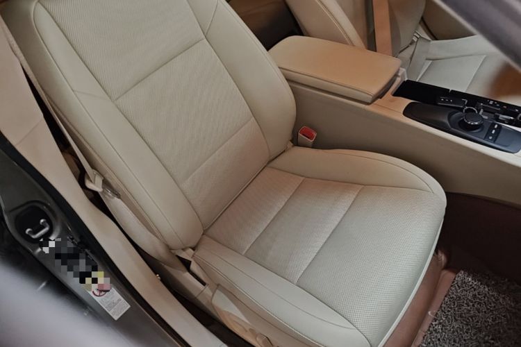 Used Lexus ES 2014 250 Elite Edition Right Front Seat