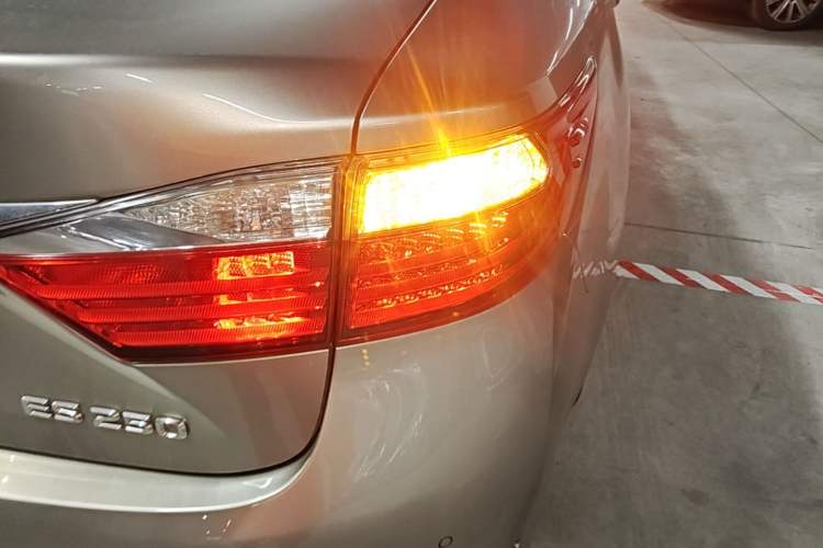 Used Lexus ES 2014 250 Elite Edition Right Rear Taillight