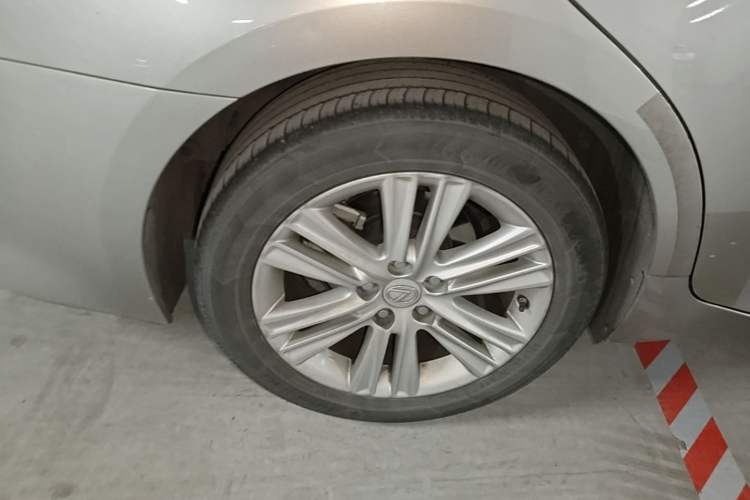 Used Lexus ES 2014 250 Elite Edition Right Rear Wheel Hub