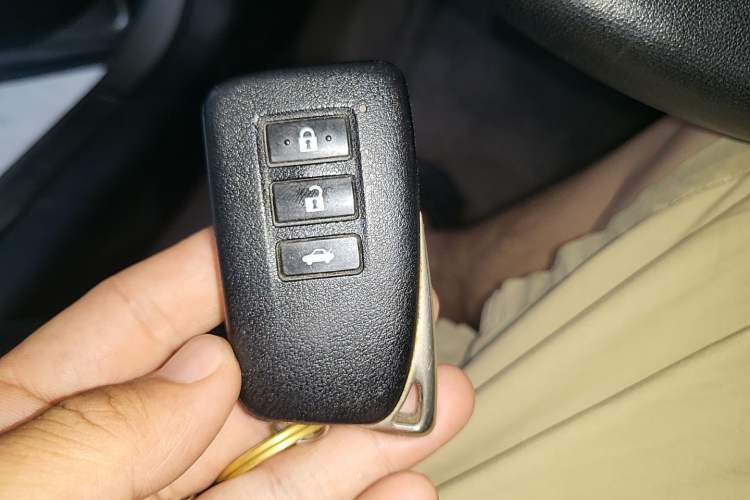 Used Lexus ES 2014 250 Elite Edition Vehicle Key