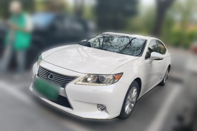 Used Lexus ES 2014 300h Elite Edition