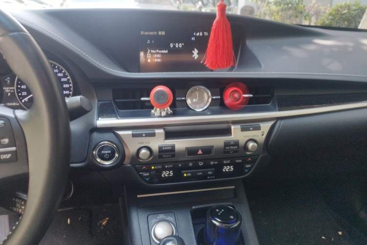Used Lexus ES 2014 300h Elite Edition Audio And AC Panel