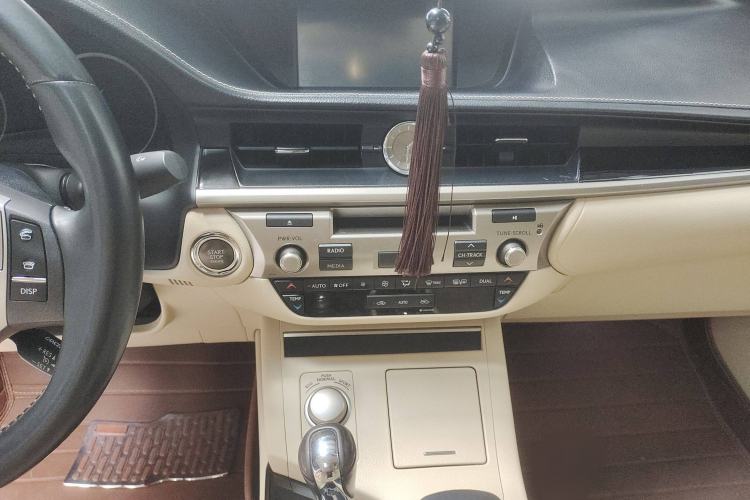 Used Lexus ES 2014 250 Elite Edition Audio And AC Panel