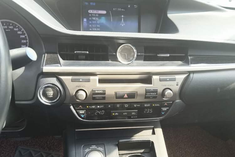 Used Lexus ES 2014 250 Elite Edition Audio And AC Panel