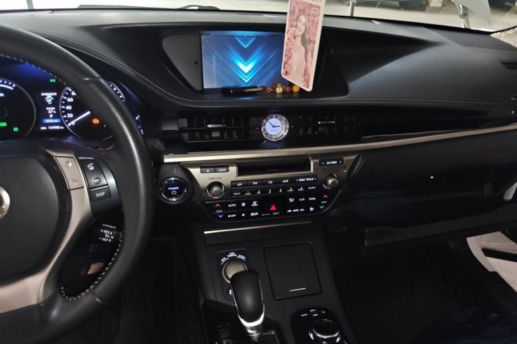 Used Lexus ES 2014 300h Elite Edition Audio And AC Panel