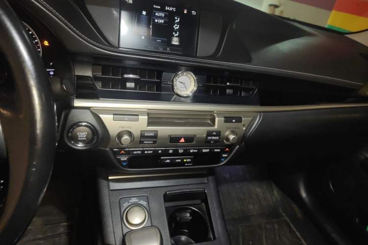 Used Lexus ES 2014 250 Elite Edition Audio And AC Panel