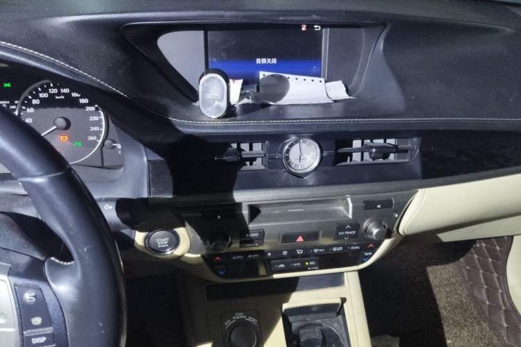 Used Lexus ES 2014 250 Elite Edition Audio And AC Panel