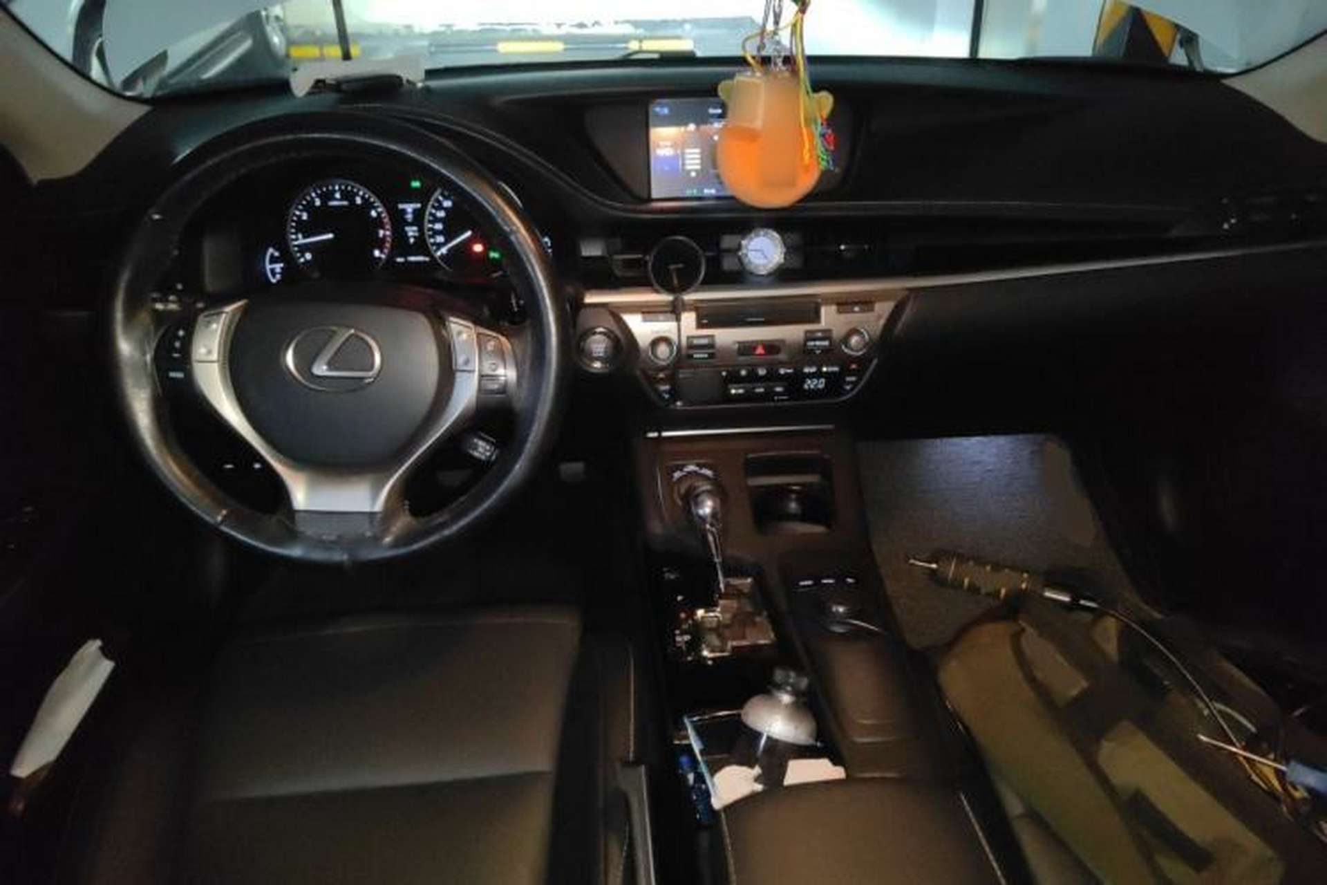 Used Lexus ES 2014 250 Elite Edition Center Console