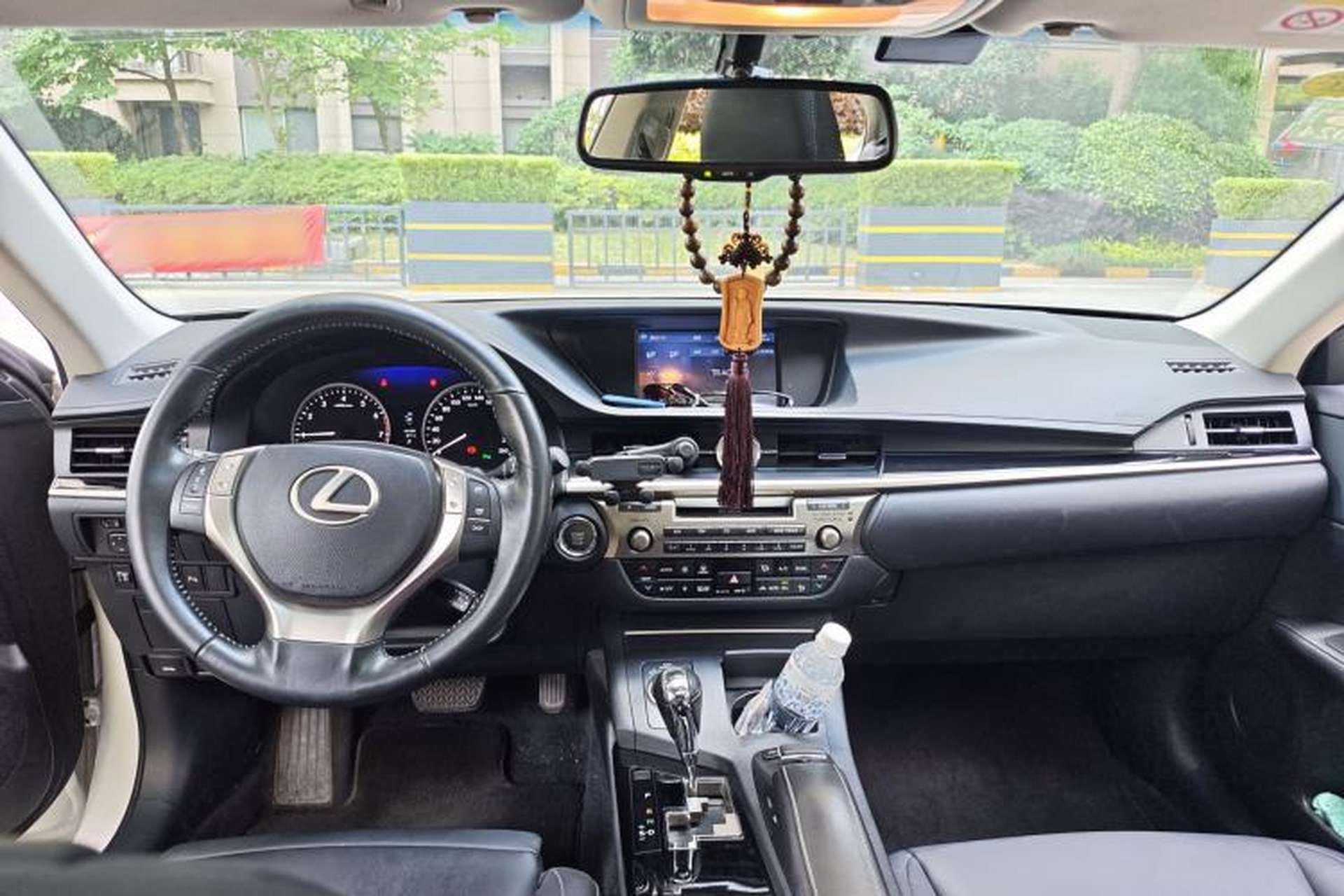 Used Lexus ES 2014 250 Elite Edition Center Console