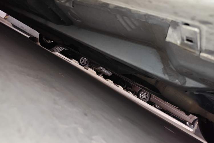Used Lexus ES 2014 300h Elite Edition Chassis Front Right