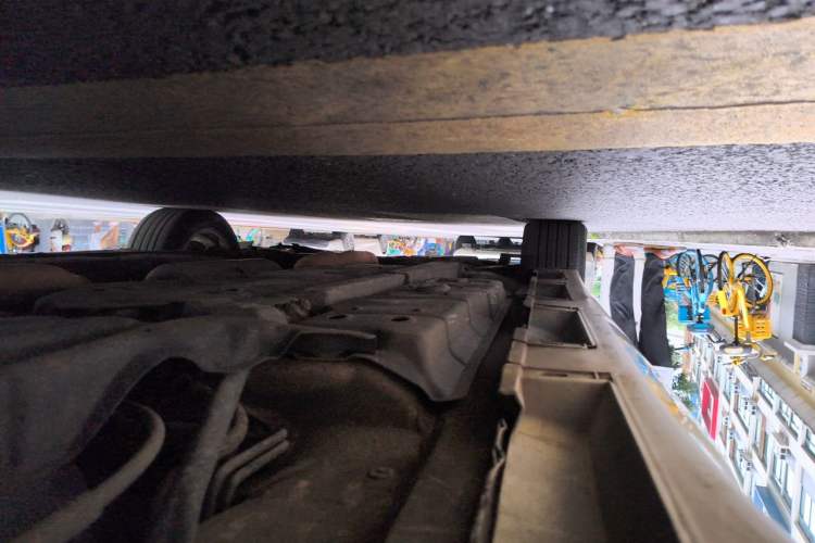 Used Lexus ES 2014 300h Elite Edition Chassis Rear Left